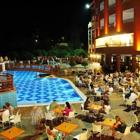 מלון Club (adults Only)